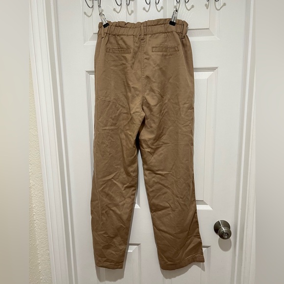 GAP Women’s Tan Relaxed Pant - Picture 3 of 3
